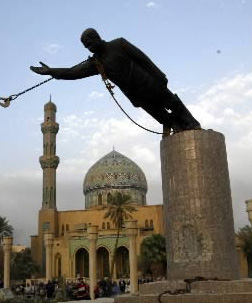Saddam-statue.jpg